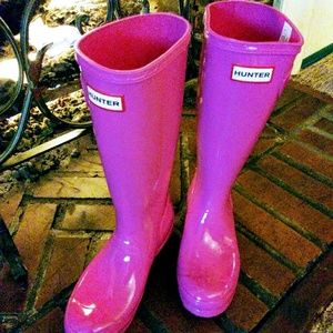 Glossy Raspberry Hunter Boots NWOT. Size G6/W61/2